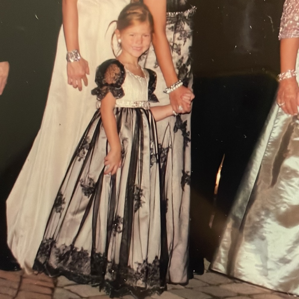 Dress - Picture 3 of 3